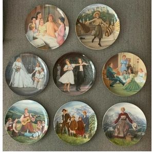 8 piece FULL set in tact Sound of Music collector plate set